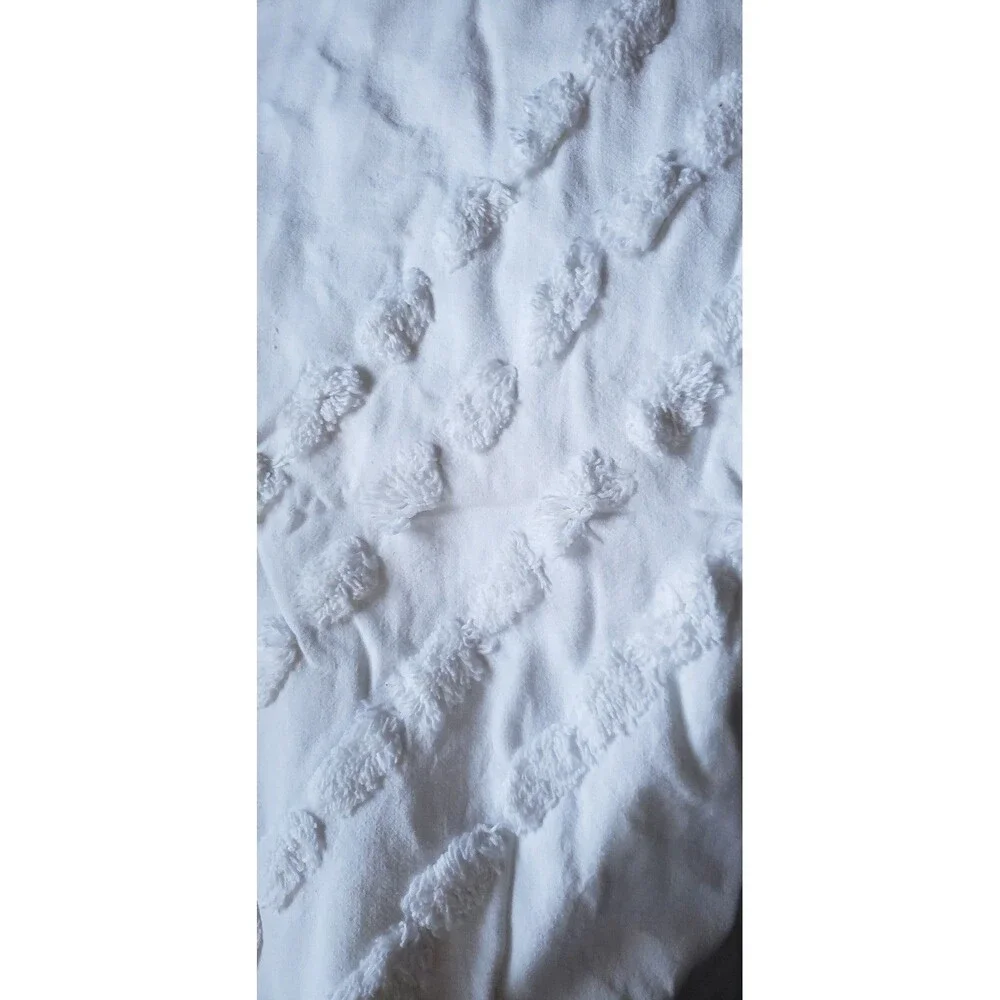 NWT Michaela Tufted Triangles 3-Piece Full/Queen Comforter Set in Bright White